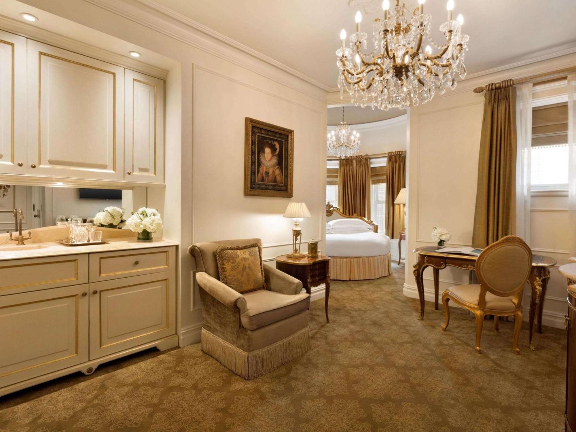 Hotel The Plaza New York Esterno foto